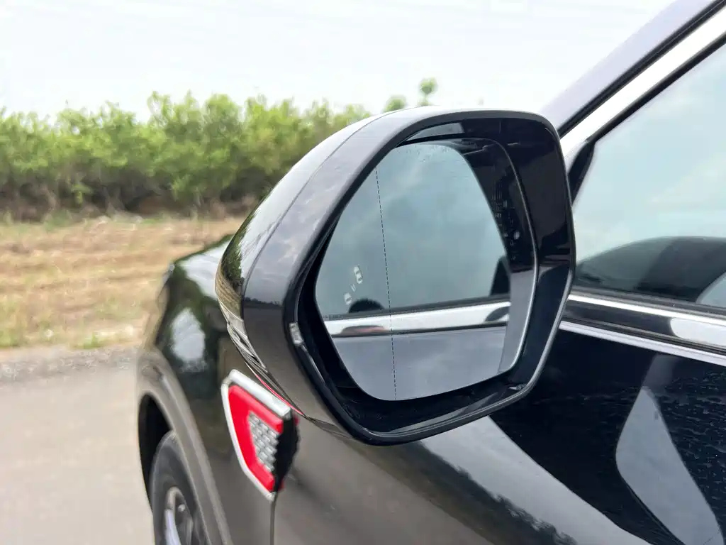 HONGQI HS5 2023