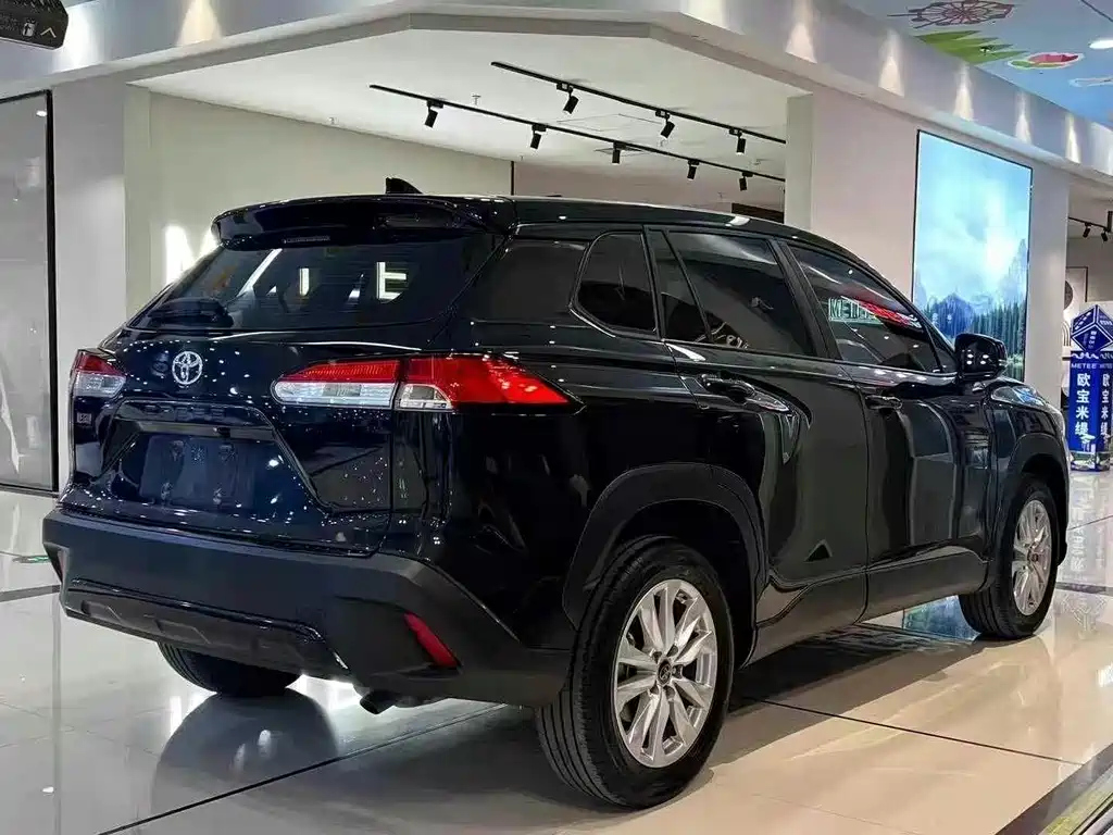 TOYOTA COROLLA CROSS 2023