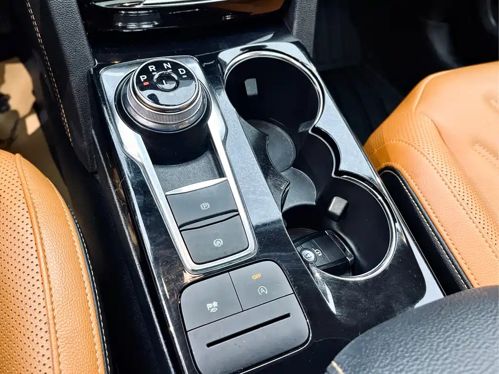 FORD ESCAPE 2020