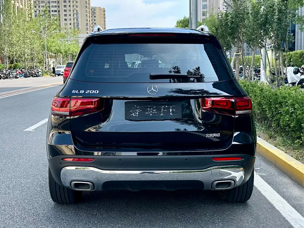 MERCEDES BENZ GLB 2021