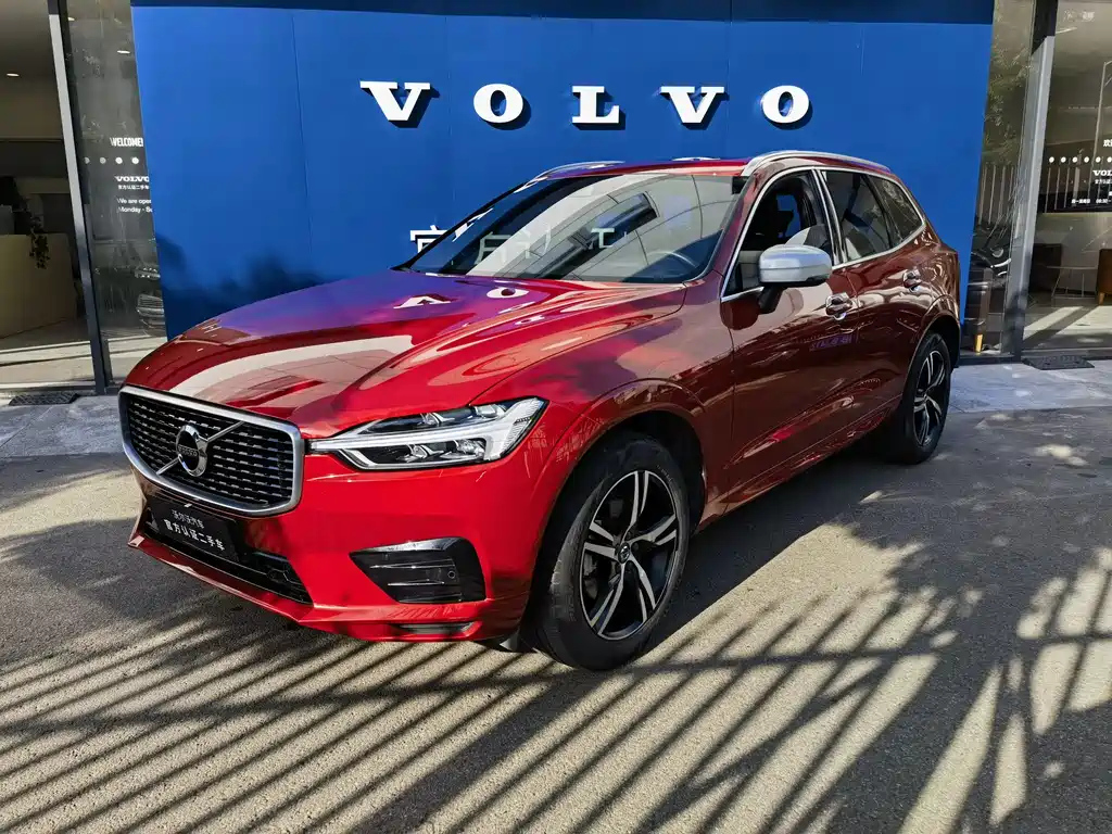 VOLVO XC60 2019