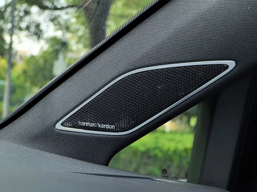 VOLKSWAGEN GOLF GTI 2023