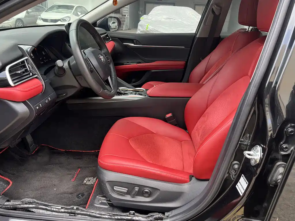TOYOTA CAMRY 2021