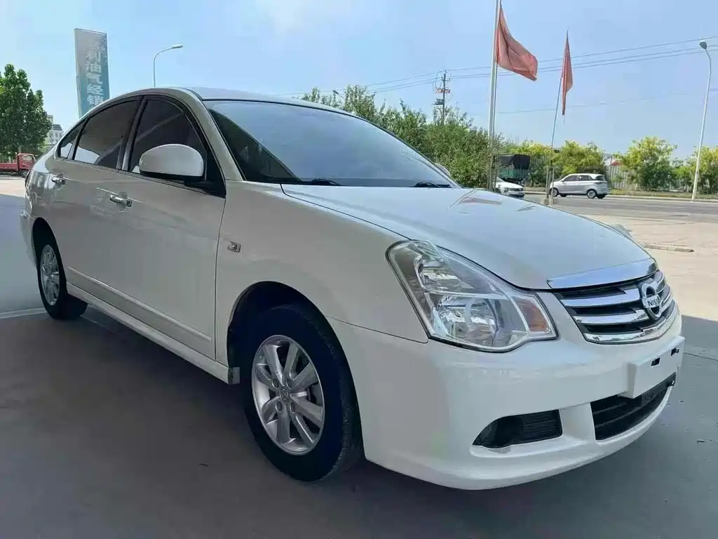 NISSAN SYLPHY 2019