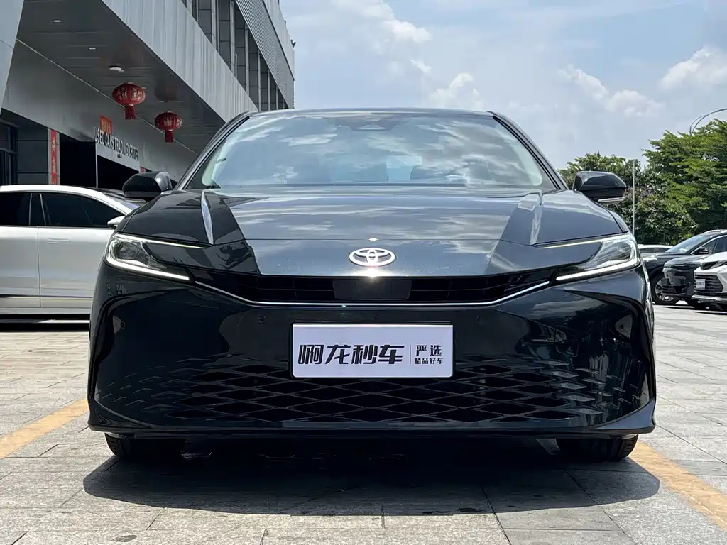 TOYOTA CAMRY 2024