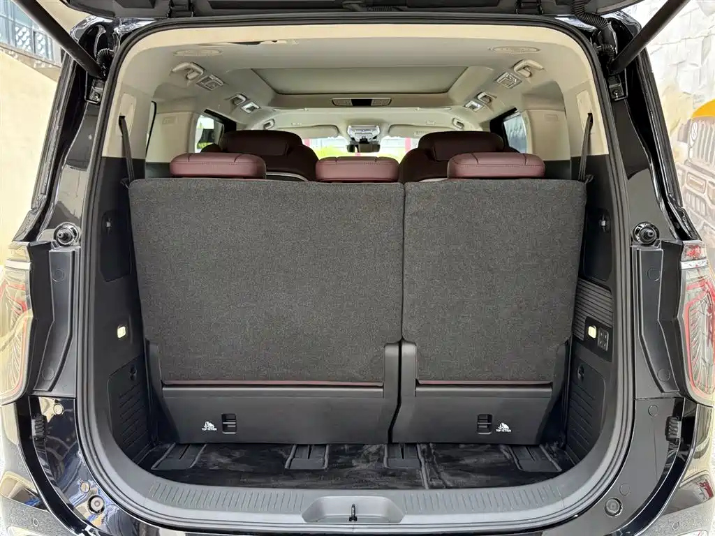 HONGQI HQ9 2023
