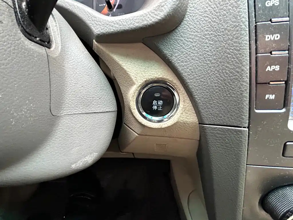 BYD L3 2013