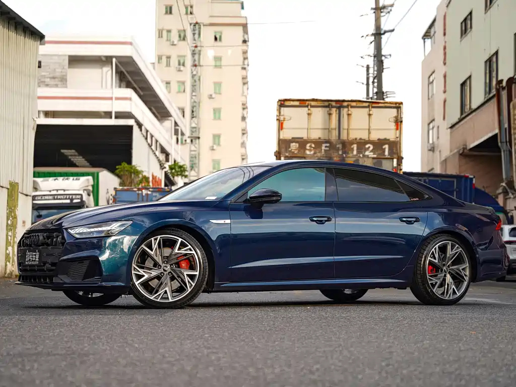 AUDI A7L 2022