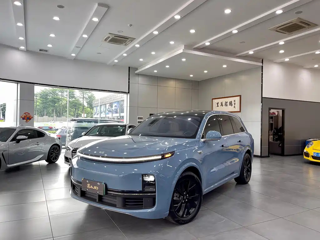 LI AUTO L8 2023