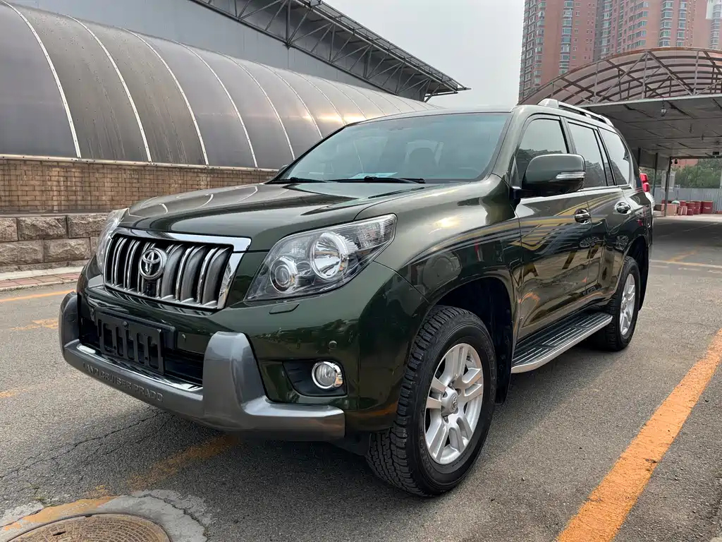 TOYOTA PRADO 2010