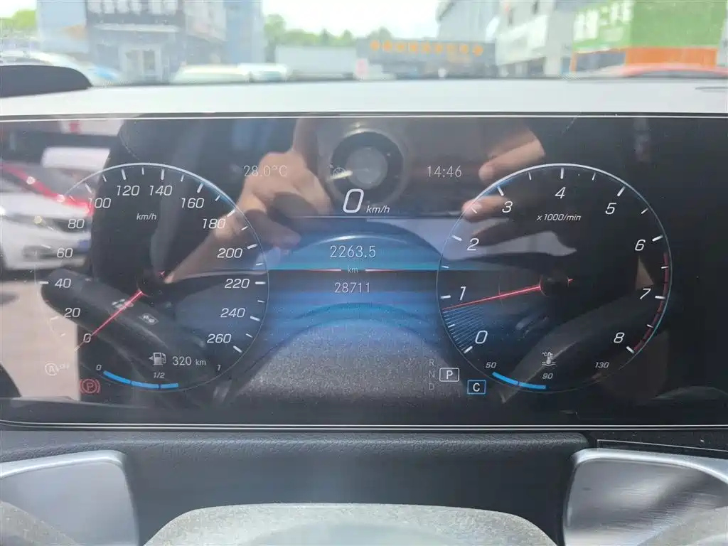 MERCEDES BENZ GLB 2022