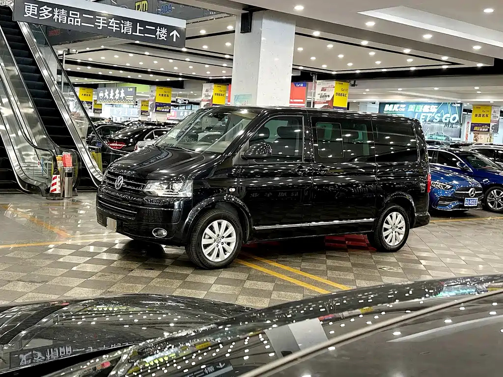 VOLKSWAGEN MULTIVAN 2012