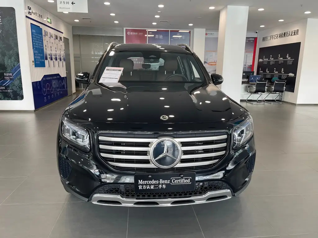 MERCEDES BENZ GLB 2024