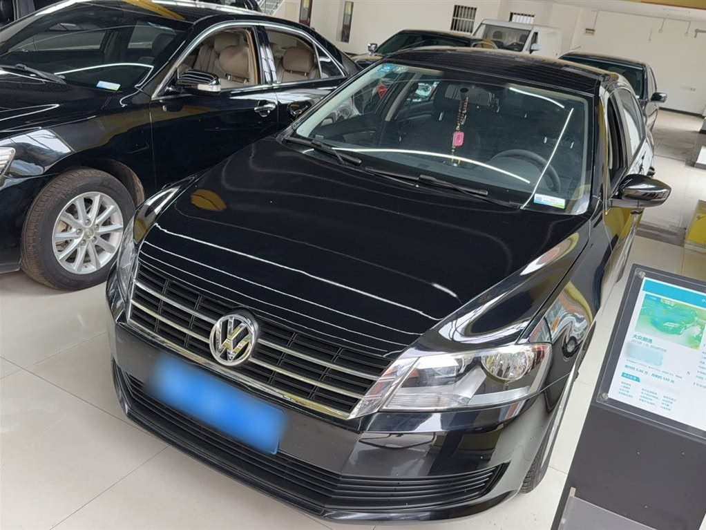 VOLKSWAGEN LAVIDA 2013