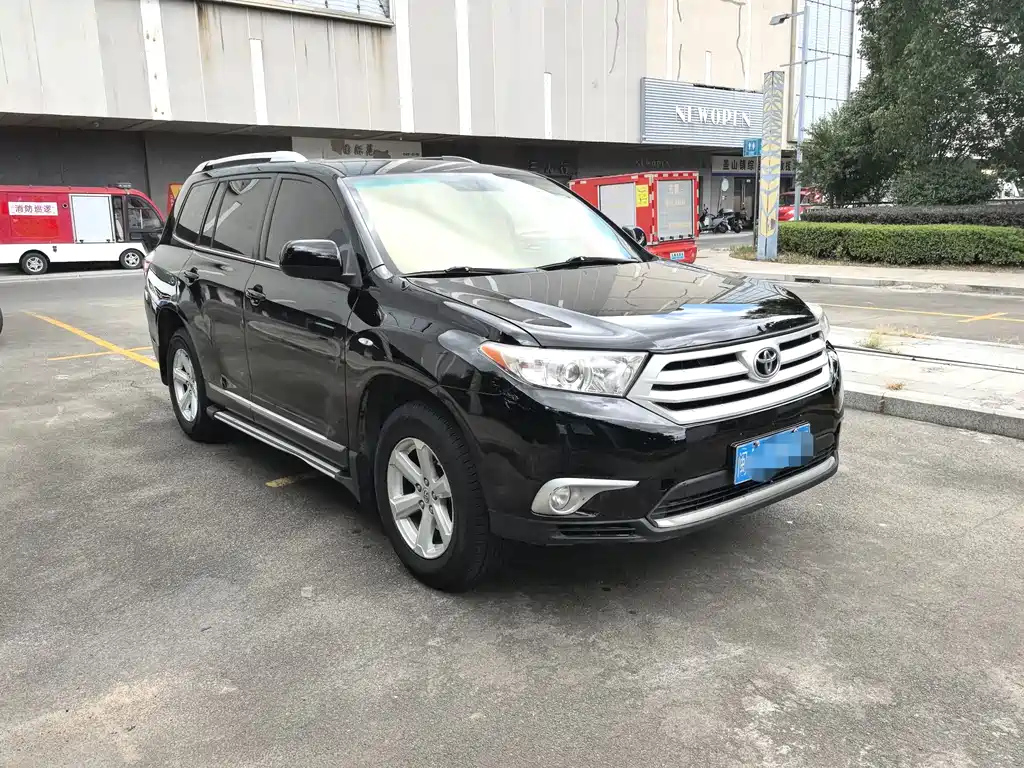 TOYOTA HIGHLANDER 2012
