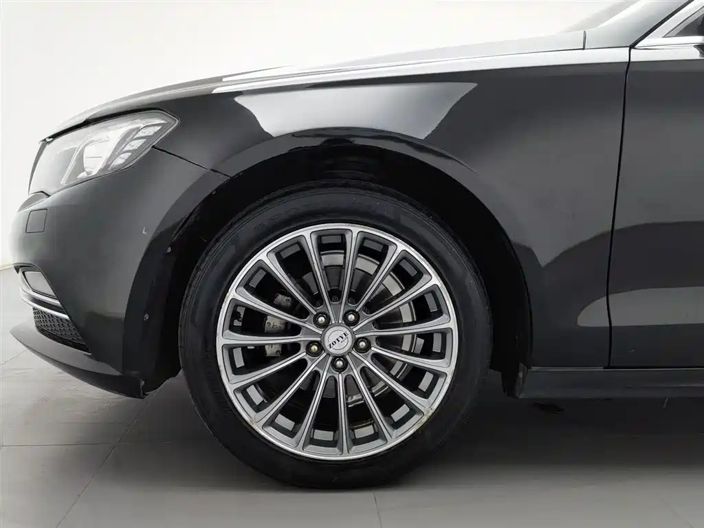 ZOTYE Z700 2016