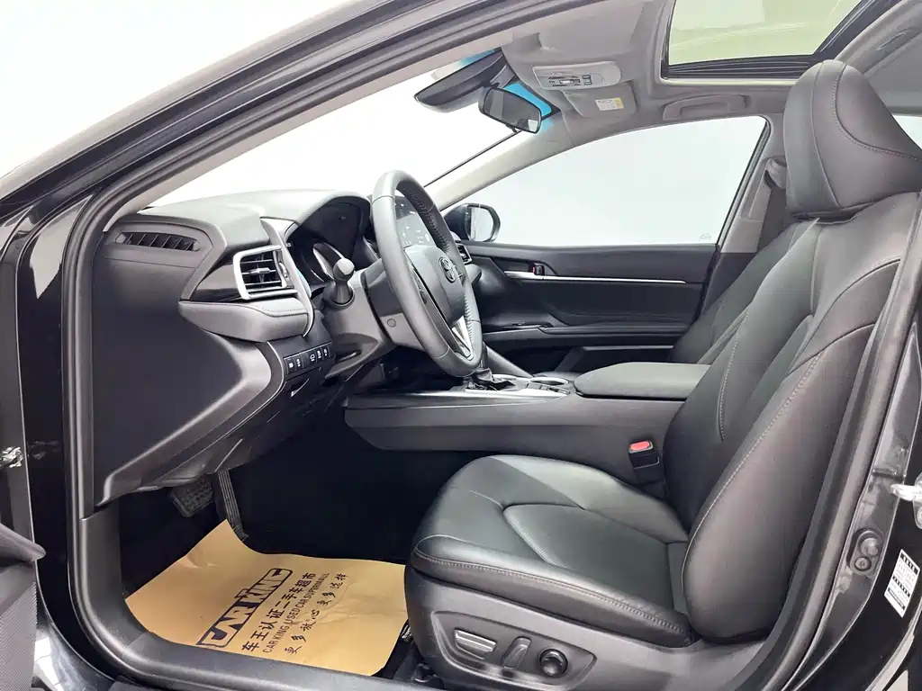 TOYOTA CAMRY 2023