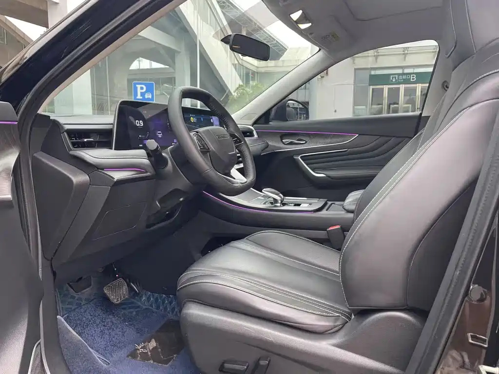 VENUCIA BIG V 2022