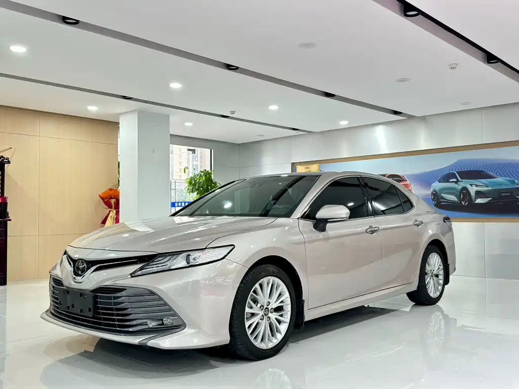 TOYOTA CAMRY 2021
