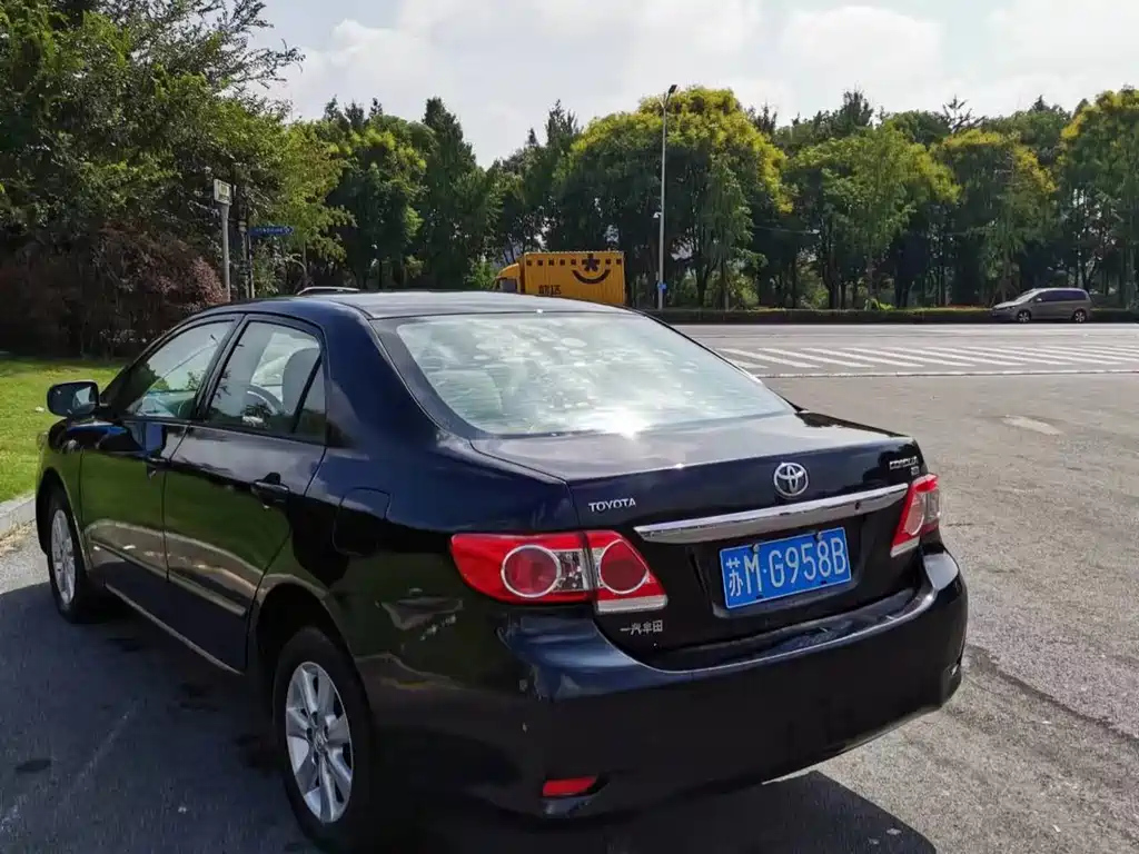 TOYOTA COROLLA 2012