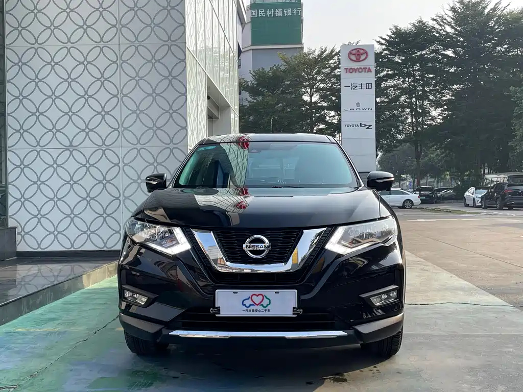NISSAN X-TRAIL 2019