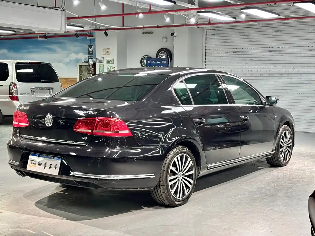 VOLKSWAGEN MAGOTAN 2013