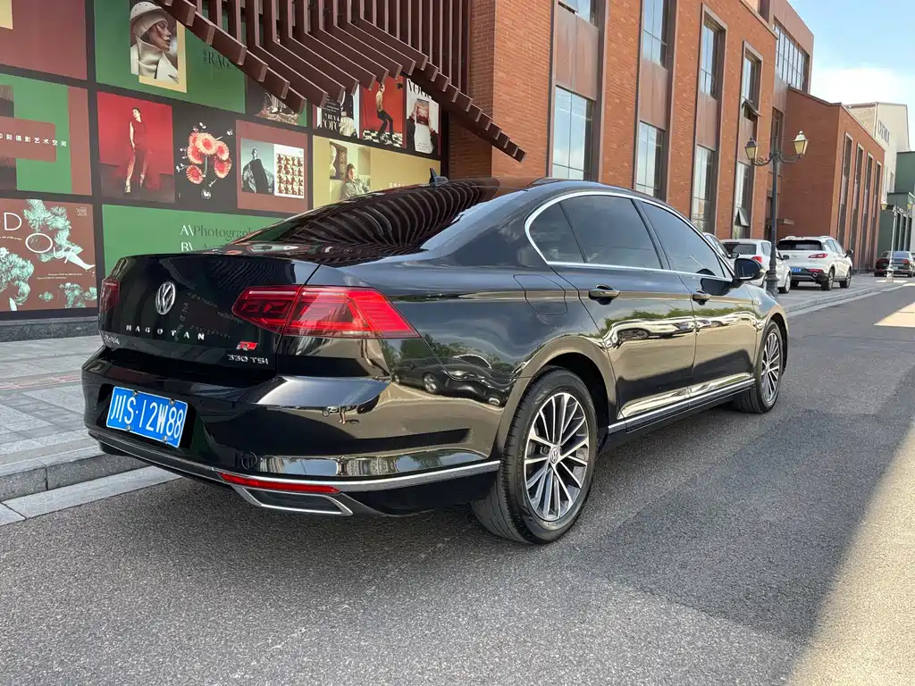 VOLKSWAGEN MAGOTAN 2020