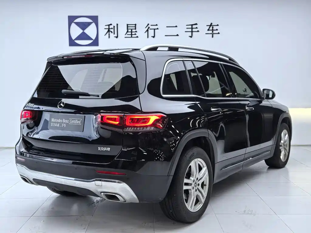 MERCEDES BENZ GLB 2023