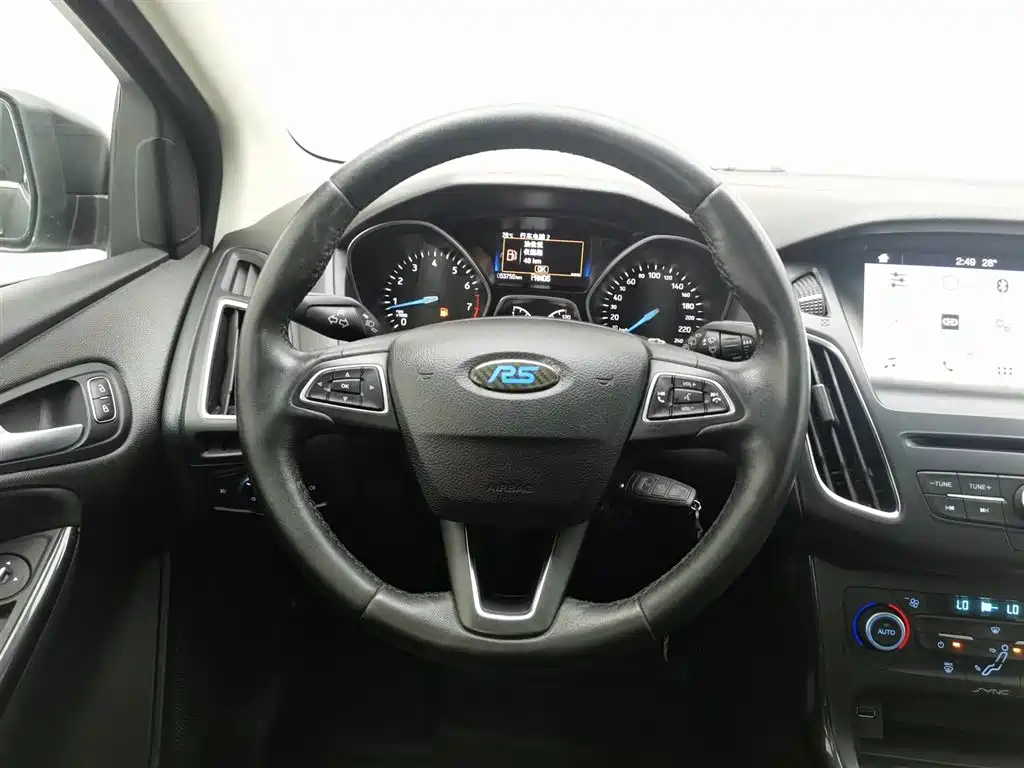 FORD FOCUS 2018