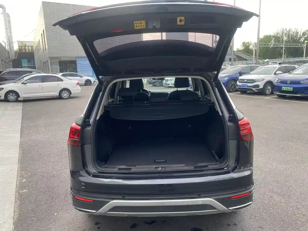 VOLKSWAGEN TAYRON 2019