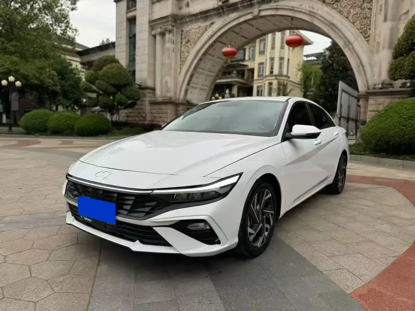 HYUNDAI ELANTRA 2023