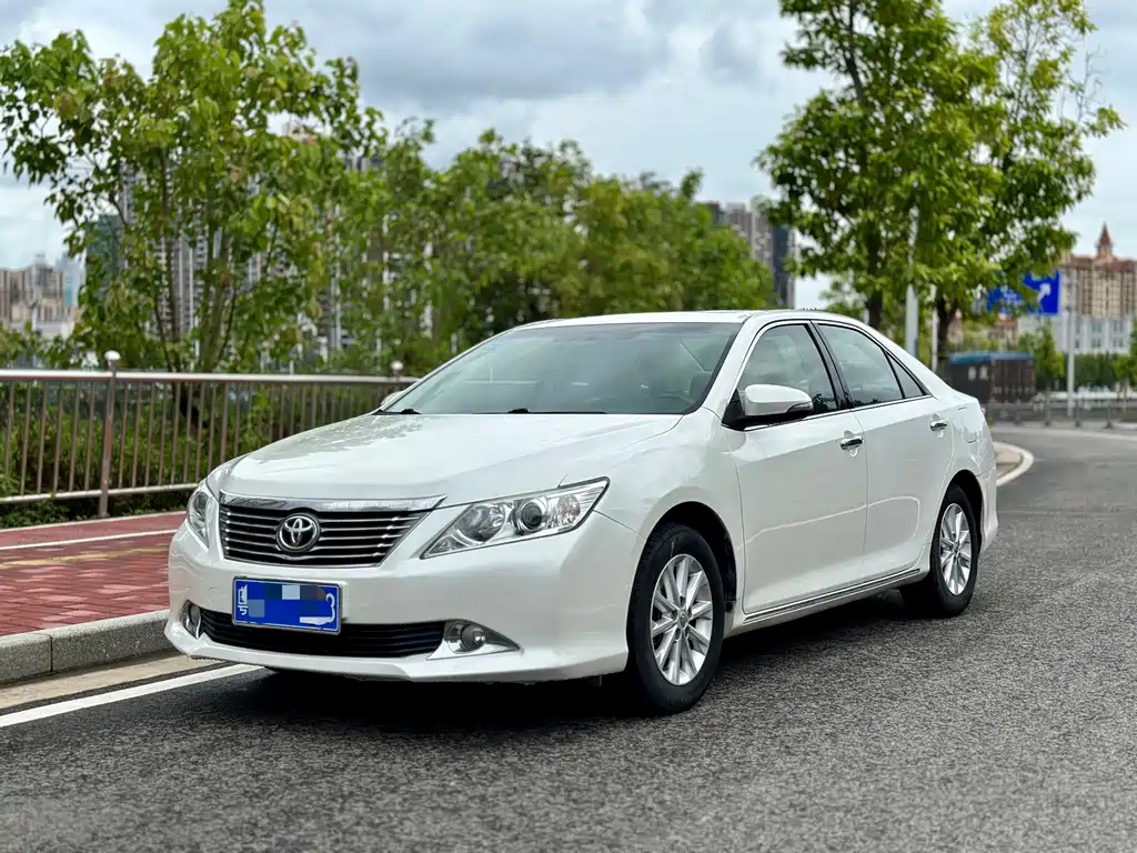 TOYOTA CAMRY 2013