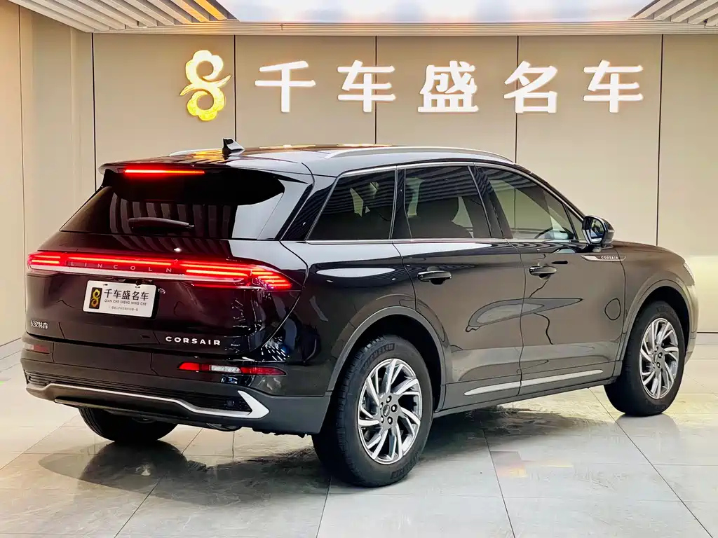 LINCOLN ADVENTURER 2023