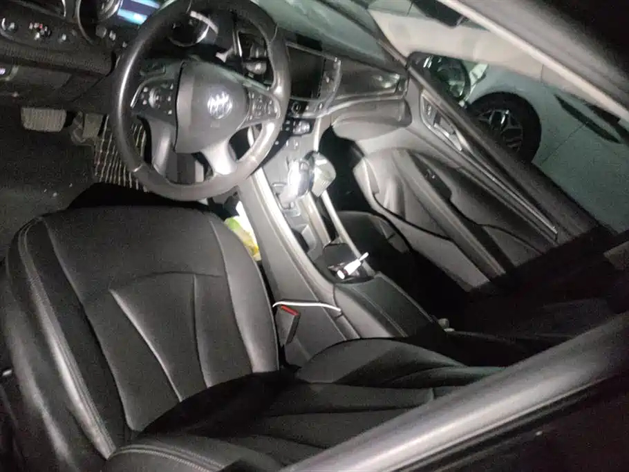 BUICK LACROSSE 2018