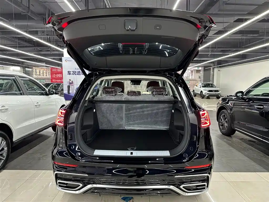 HONGQI HS5 2023