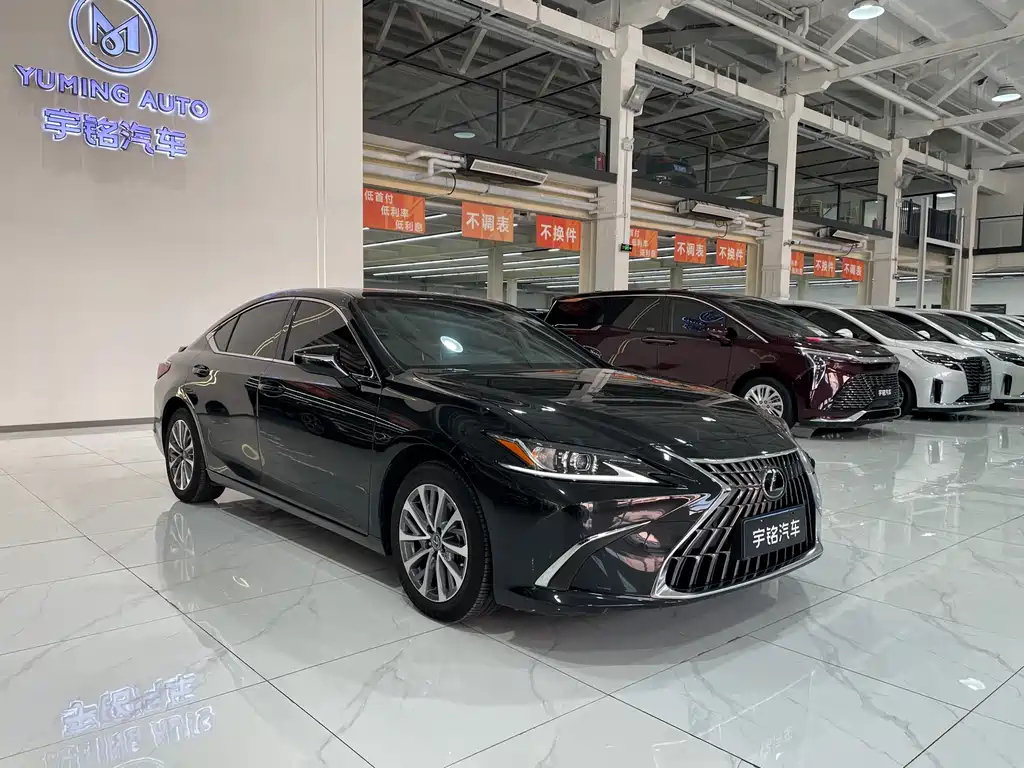 LEXUS ES 2022