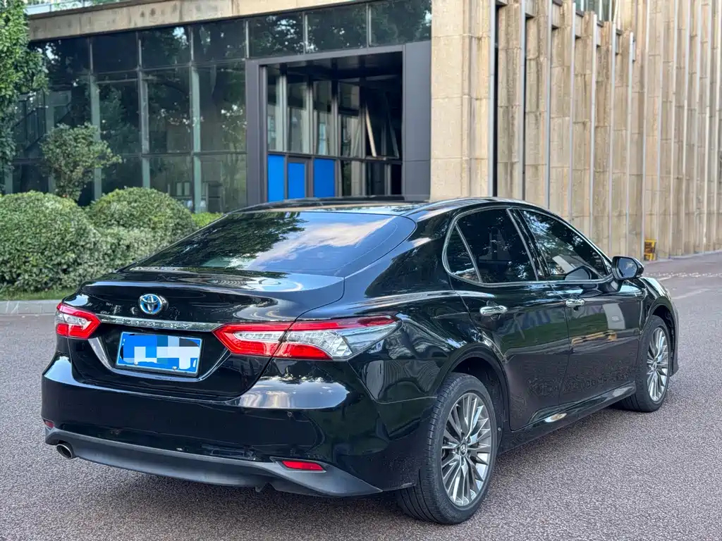 TOYOTA CAMRY 2018