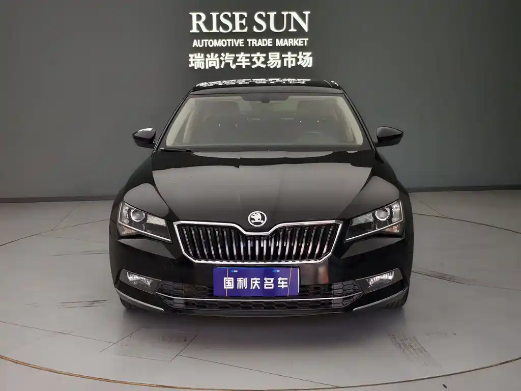 SKODA SUPERB 2016