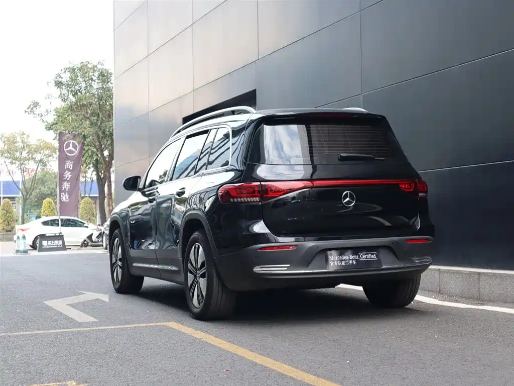 MERCEDES BENZ EQB 2023