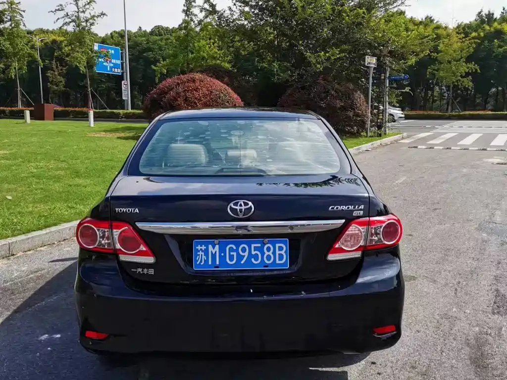 TOYOTA COROLLA 2012