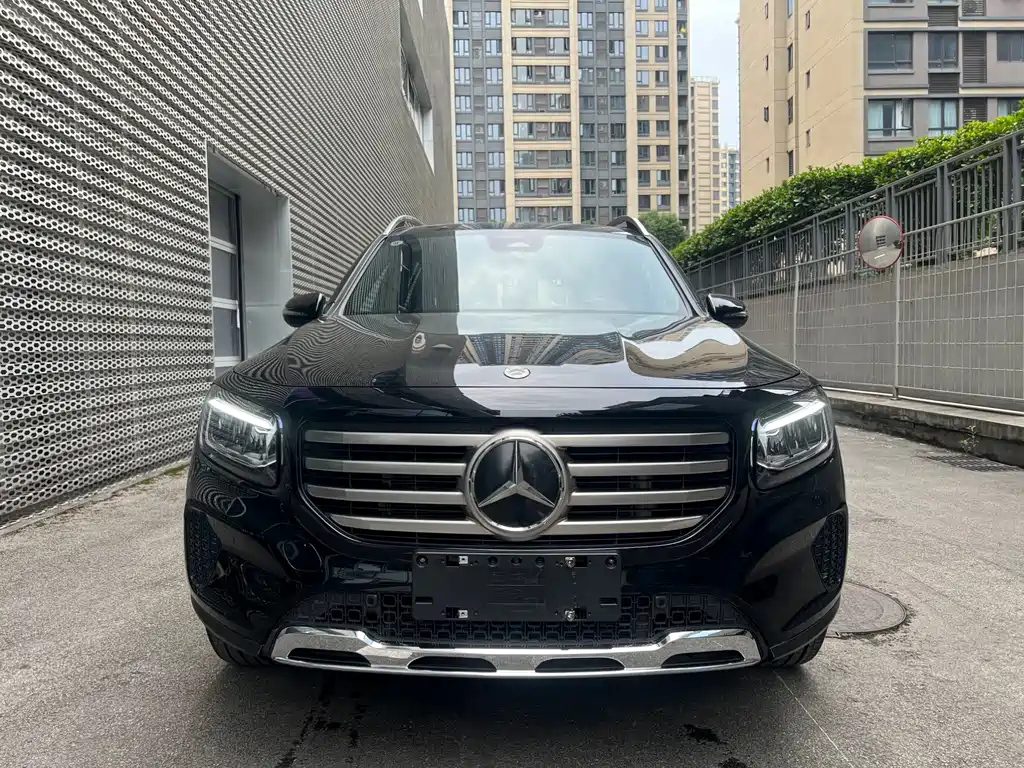MERCEDES BENZ GLB 2024