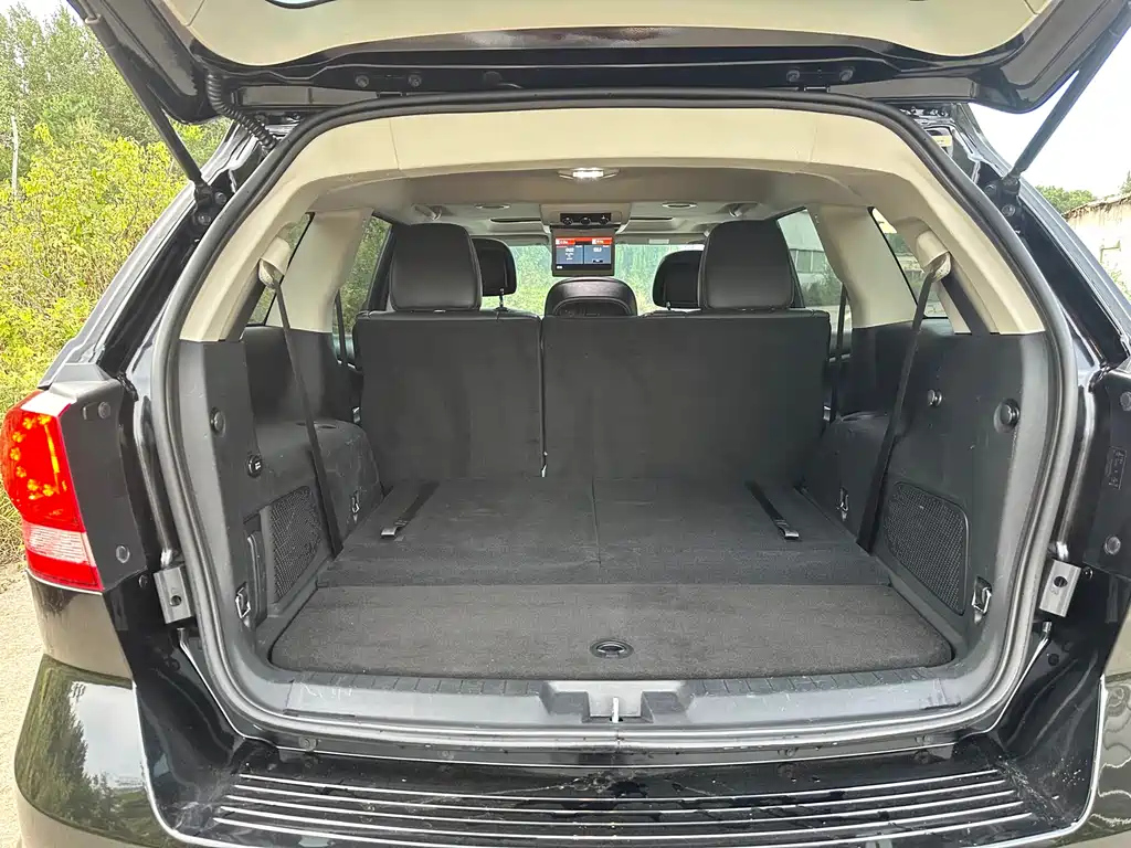 DODGE JCUV 2015