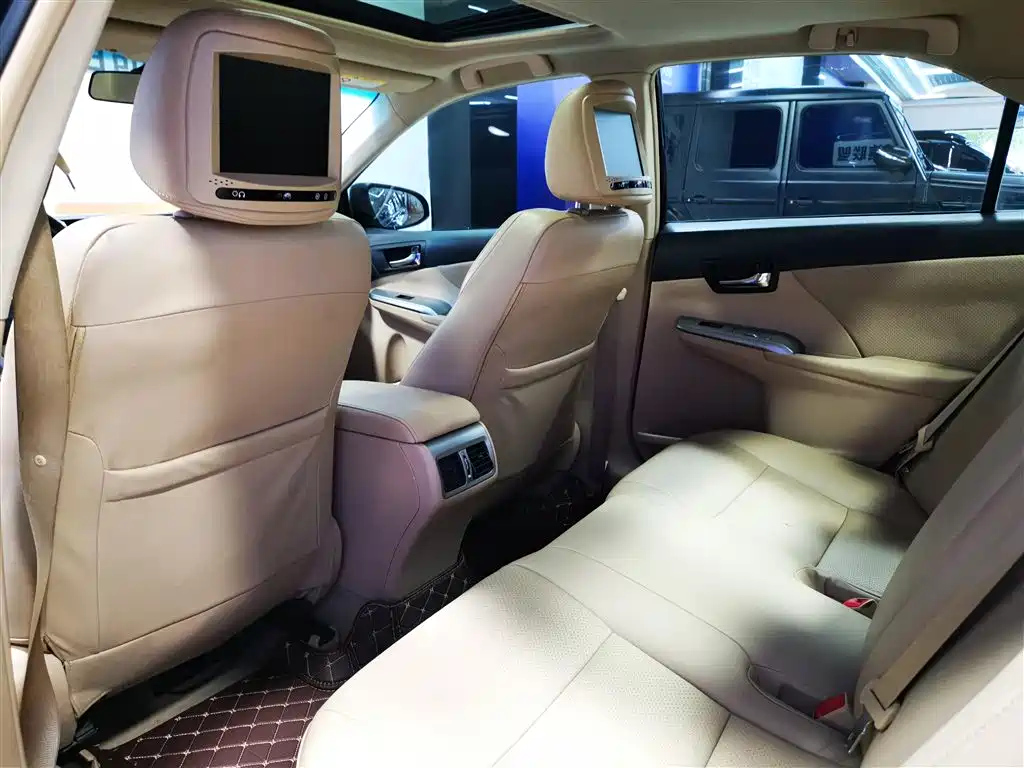 TOYOTA CAMRY 2012