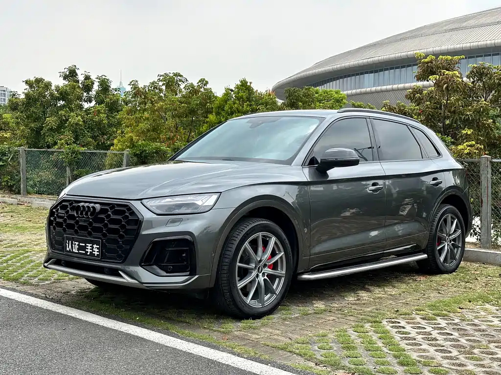AUDI Q5L 2022