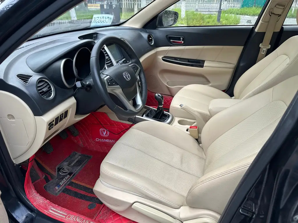 CHANGAN EADO 2015