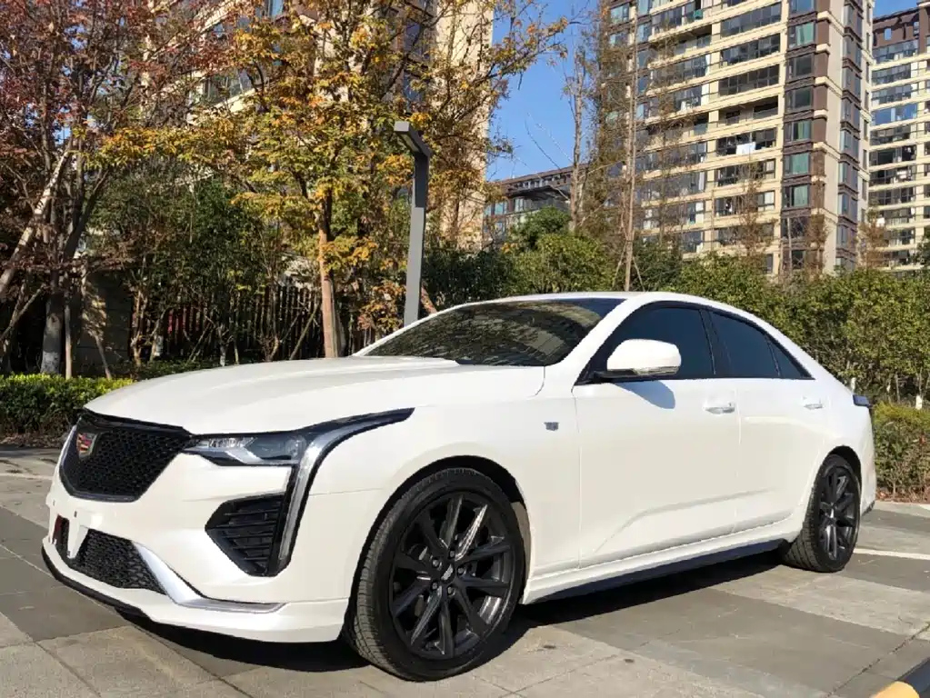 CADILLAC CT4 2020
