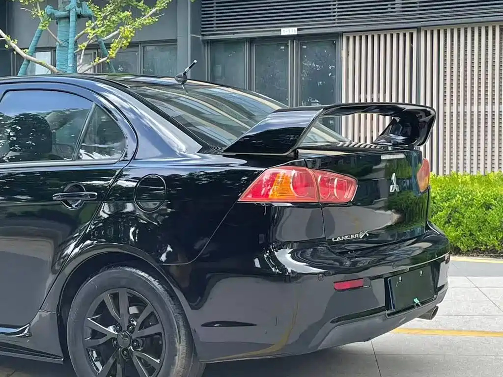 MITSUBISHI LANCER EX 2013