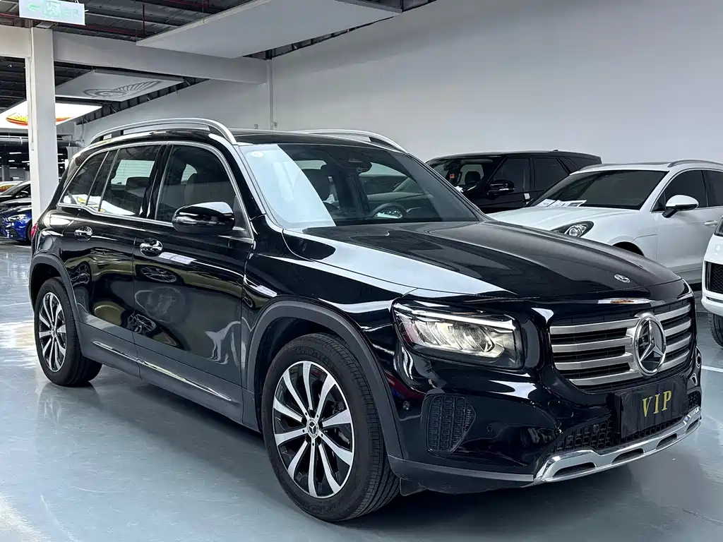 MERCEDES BENZ GLB 2024