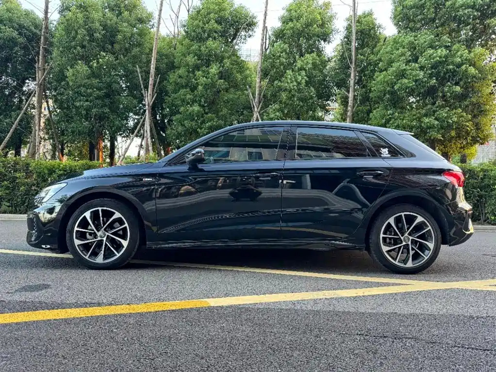 AUDI A3 2021