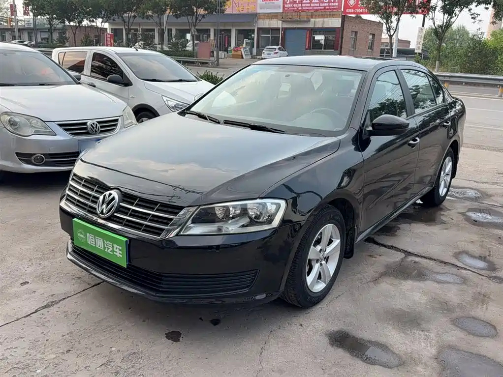 VOLKSWAGEN LAVIDA 2013